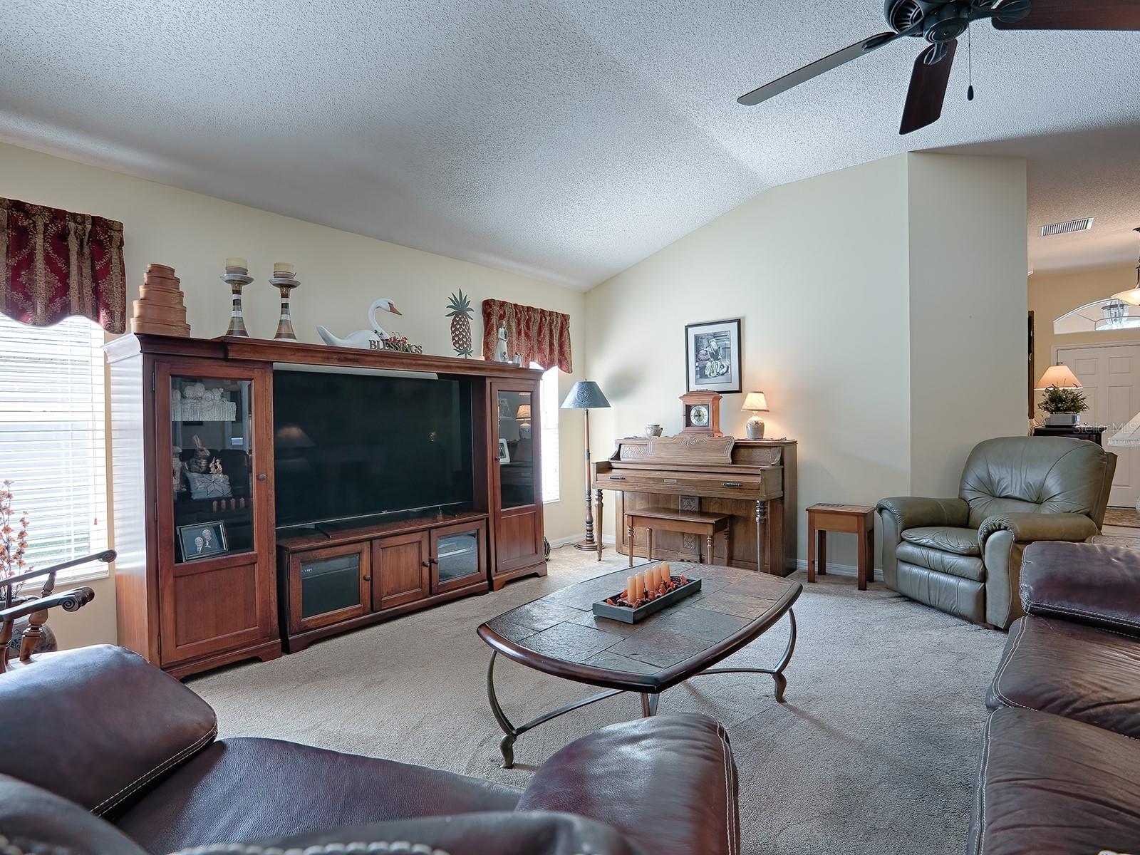 1979 REMBERT RD, THE VILLAGES, FL, 32162