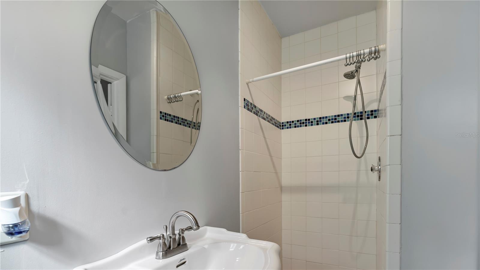 11717 WESSON CIR E, TAMPA, FL, 33618