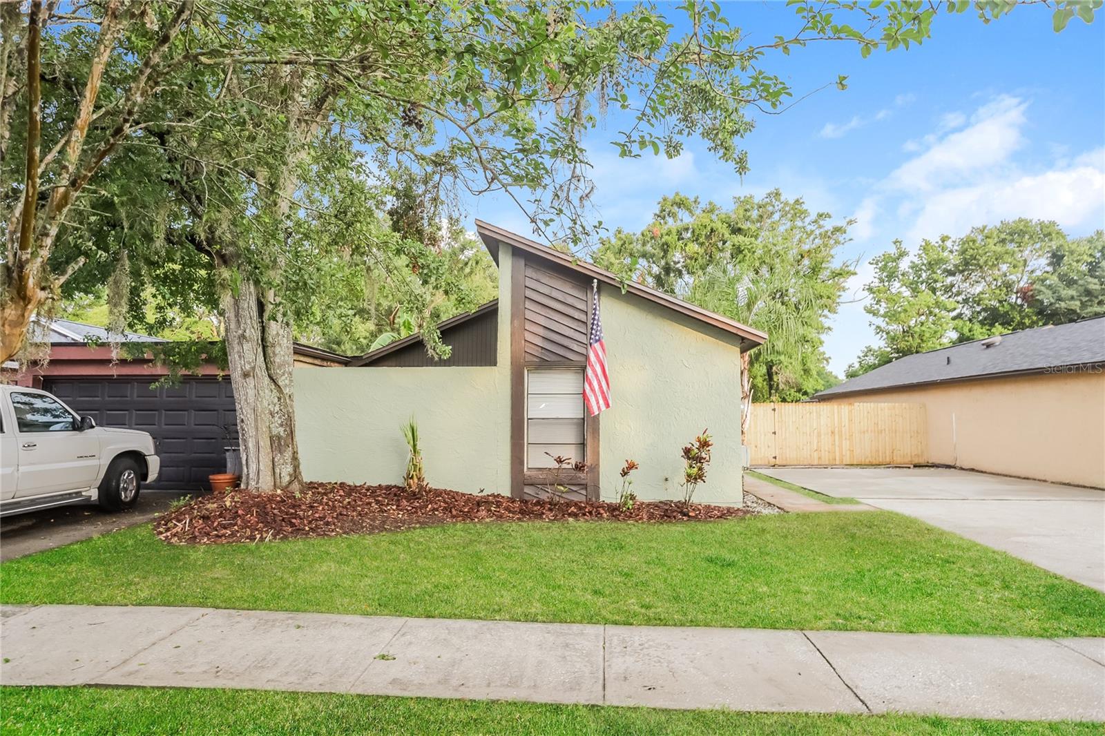 PINE LAKE SEC A UNIT ONE, TAMPA, FL, 33613