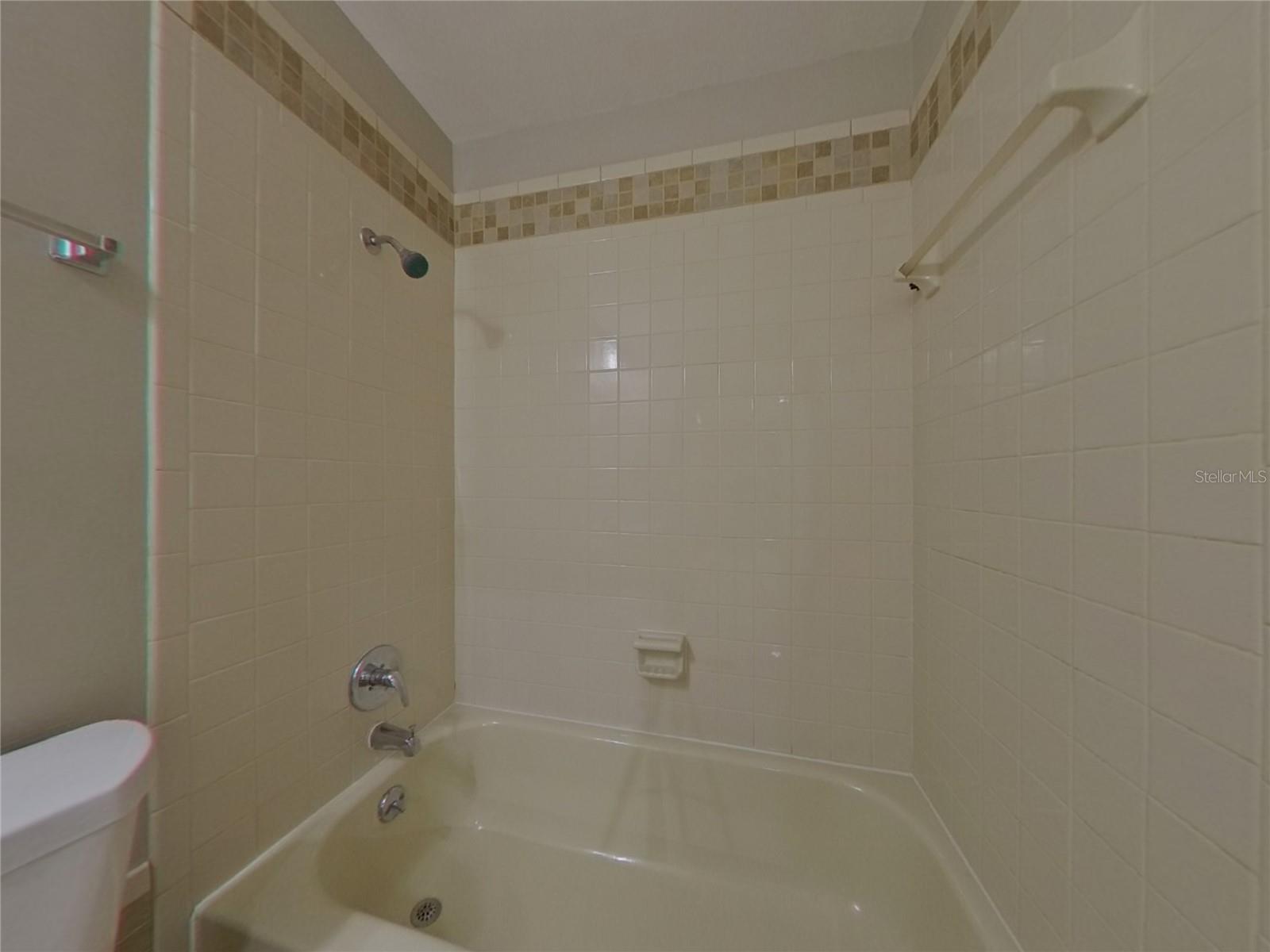 PINE LAKE SEC A UNIT ONE, TAMPA, FL, 33613