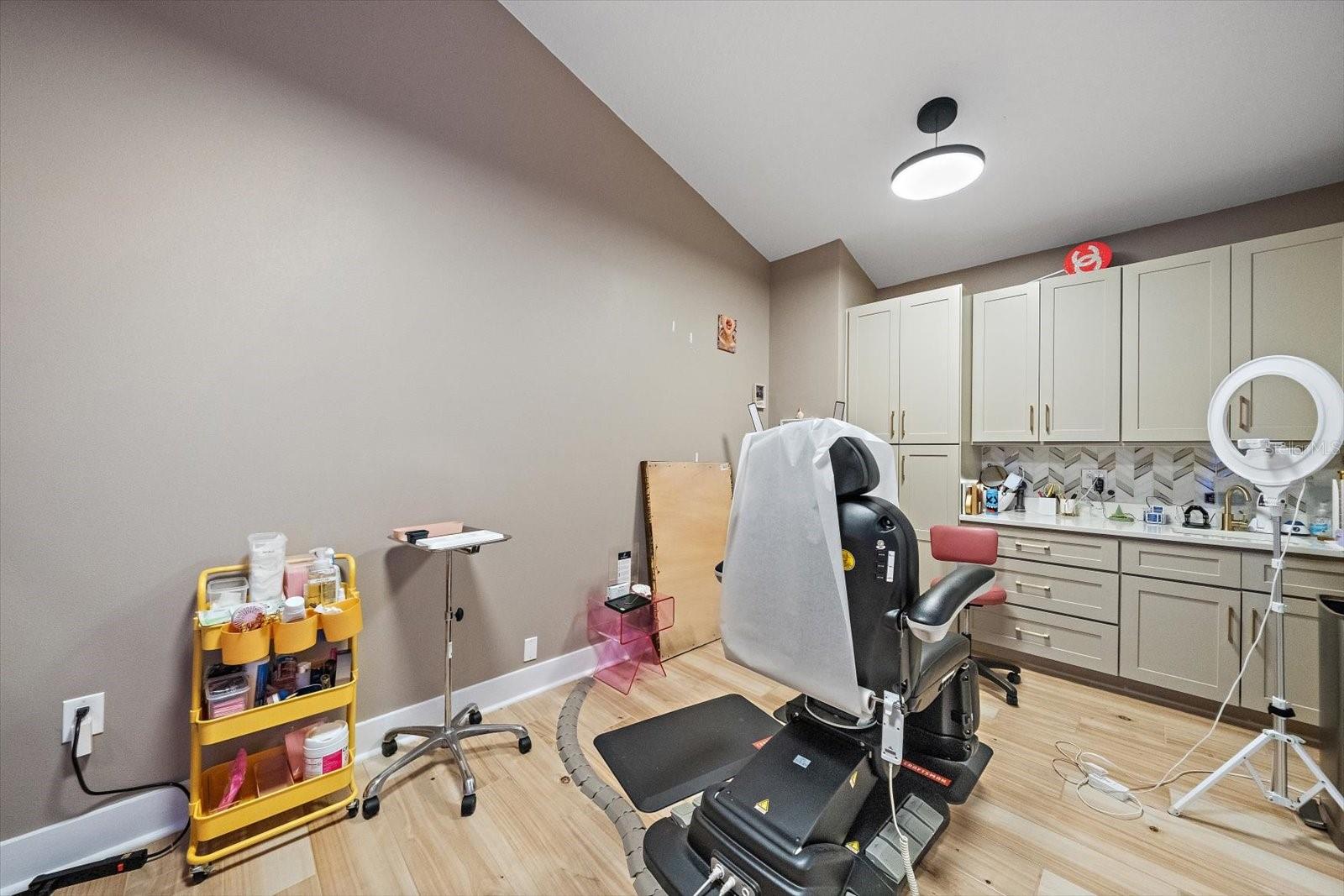 2500 SUNSET POINT RD, CLEARWATER, FL, 33765