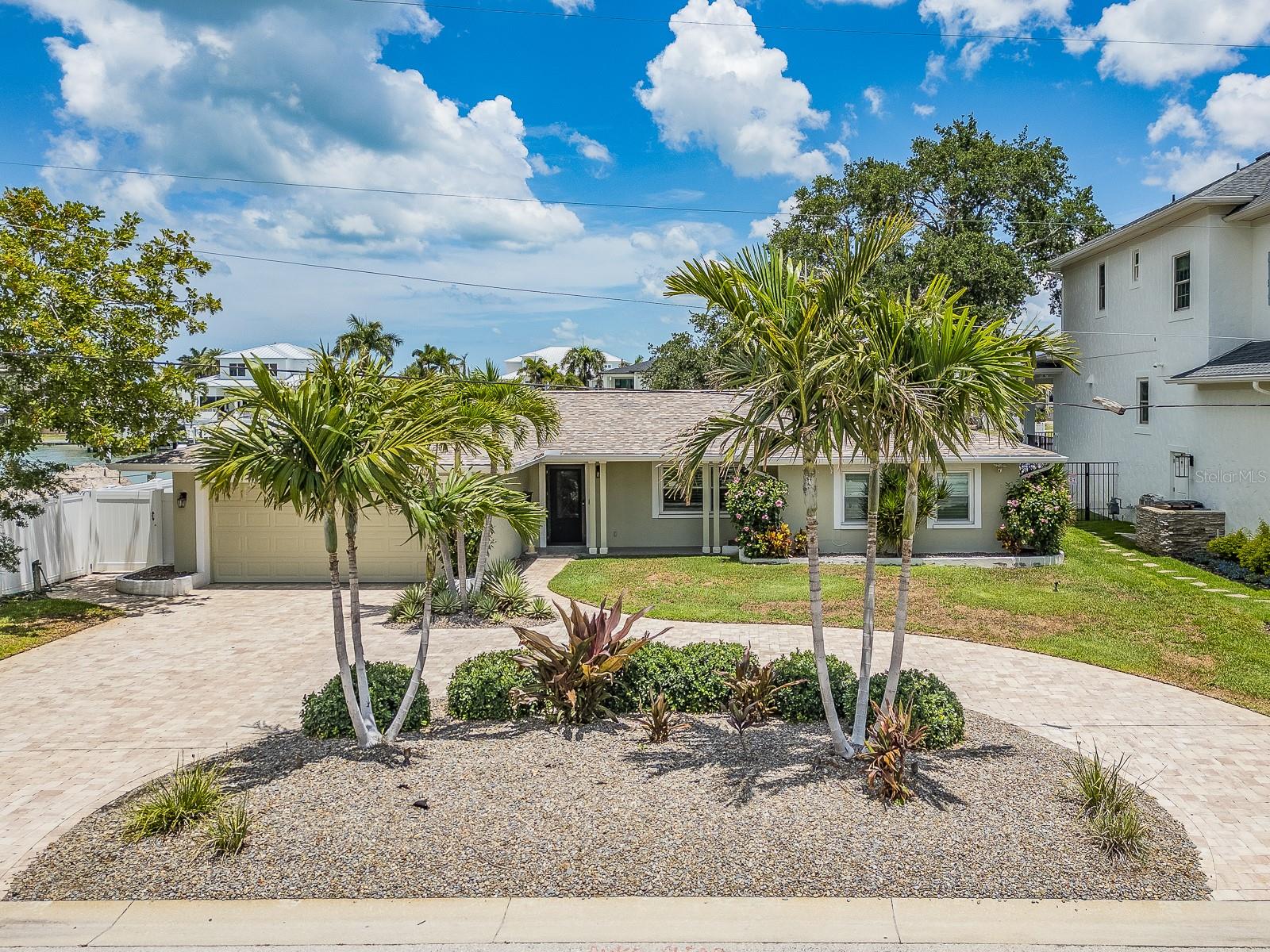 40 SUNSET BAY DR, BELLEAIR, FL, 33756