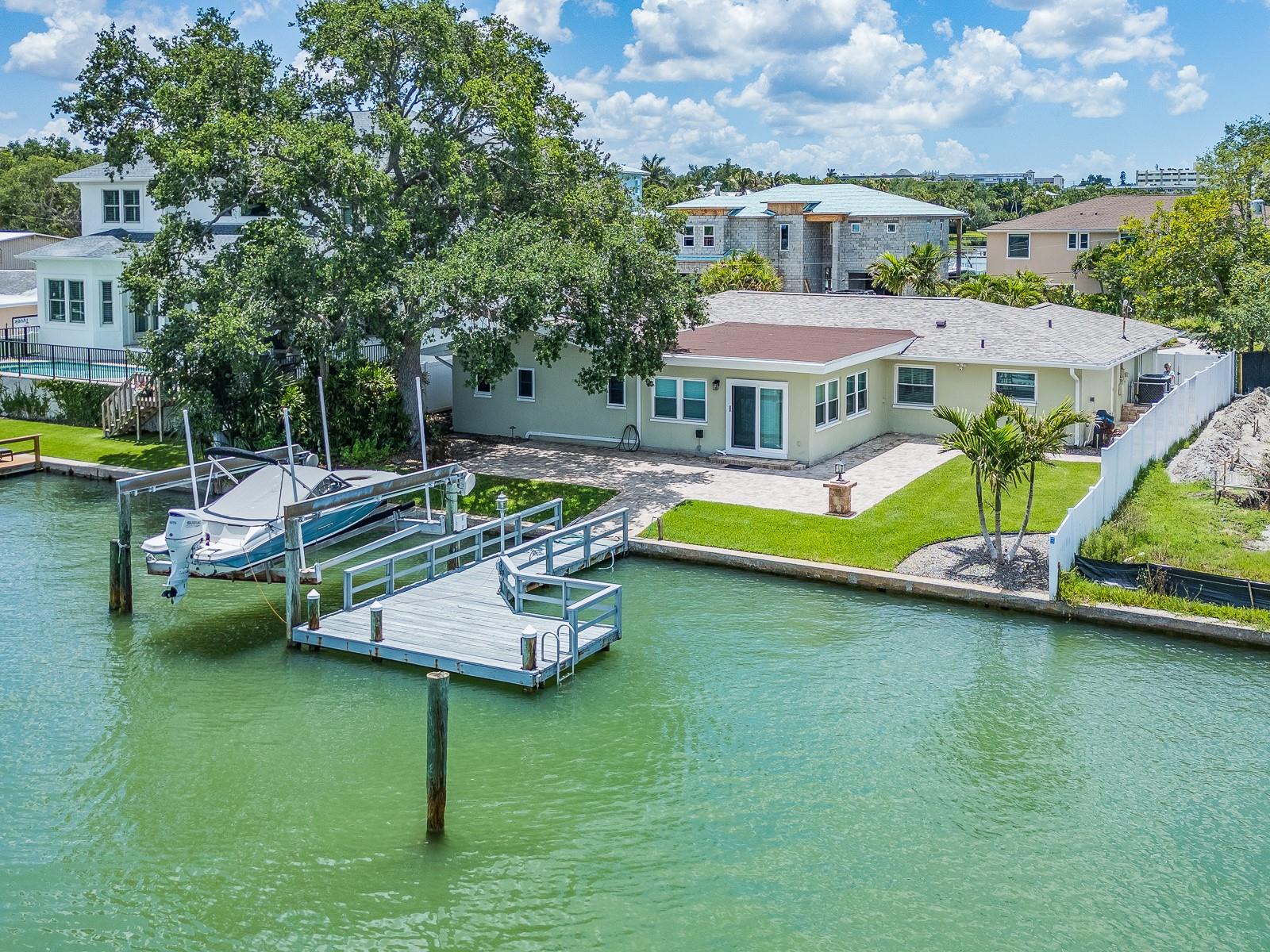 40 SUNSET BAY DR, BELLEAIR, FL, 33756