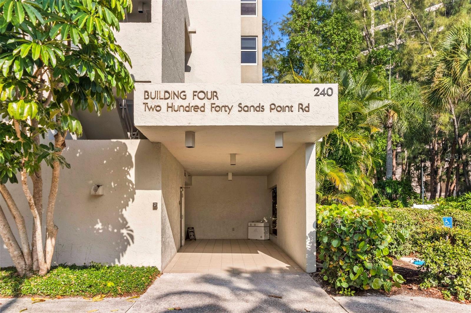 240 SANDS POINT RD #4104, LONGBOAT KEY, FL, 34228