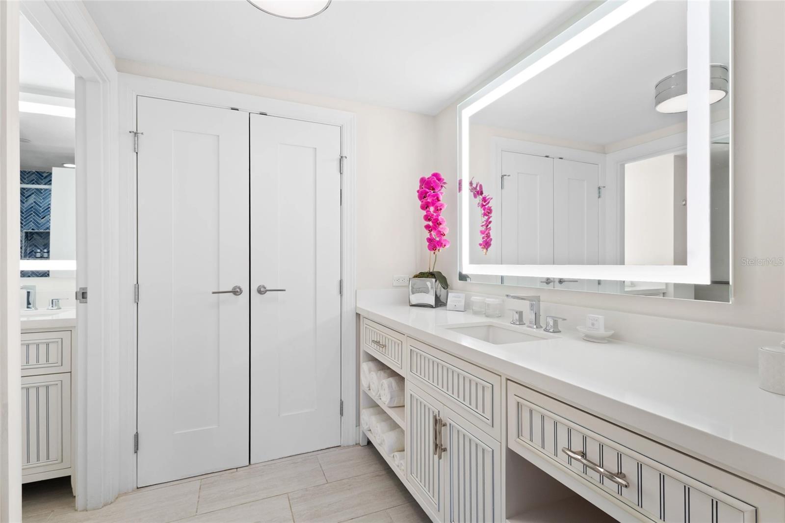 240 SANDS POINT RD #4104, LONGBOAT KEY, FL, 34228