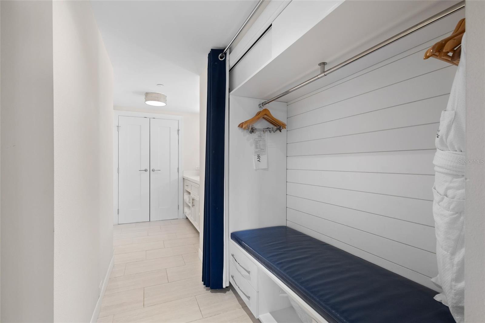 240 SANDS POINT RD #4104, LONGBOAT KEY, FL, 34228