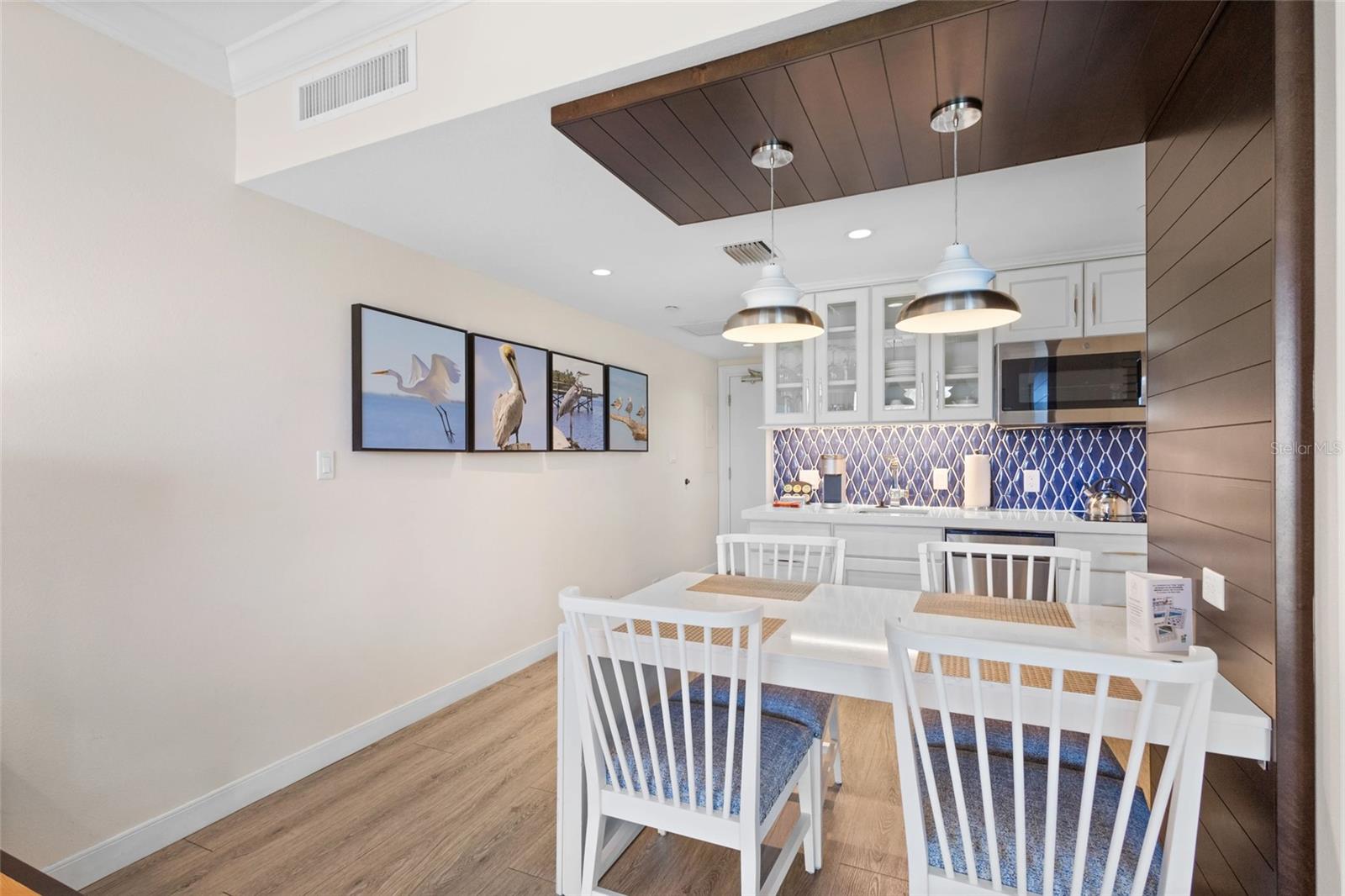 240 SANDS POINT RD #4104, LONGBOAT KEY, FL, 34228