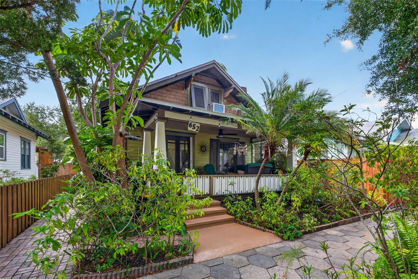 652 8TH AVE N, ST PETERSBURG, FL, 33701