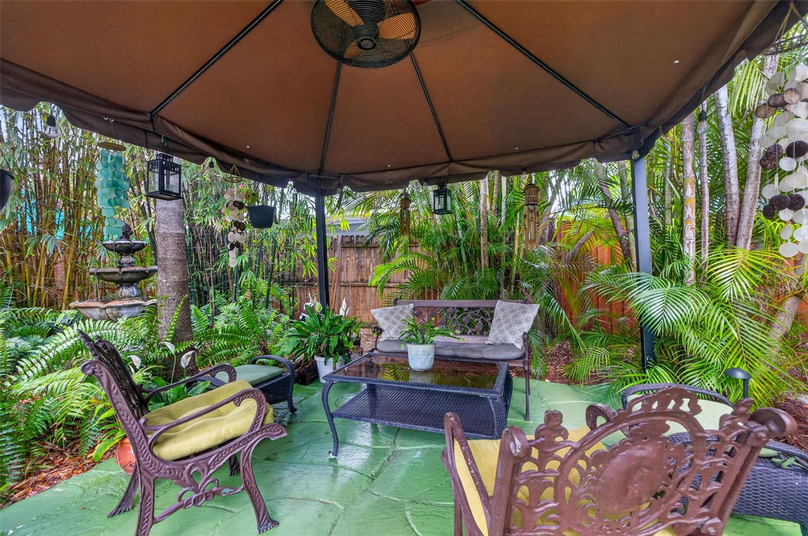 652 8TH AVE N, ST PETERSBURG, FL, 33701