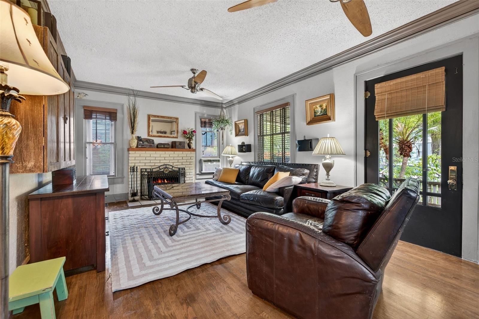 652 8TH AVE N, ST PETERSBURG, FL, 33701