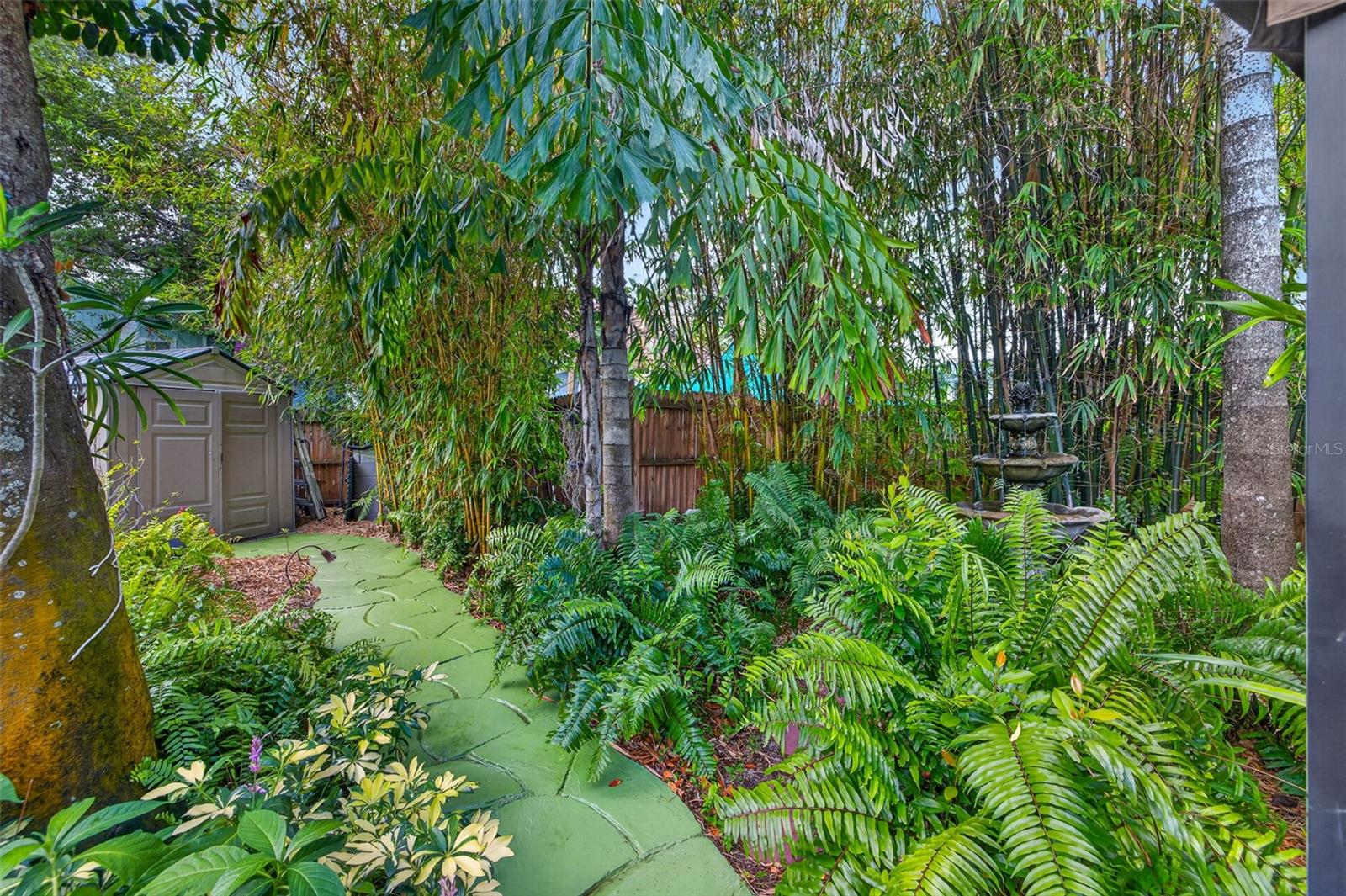 652 8TH AVE N, ST PETERSBURG, FL, 33701