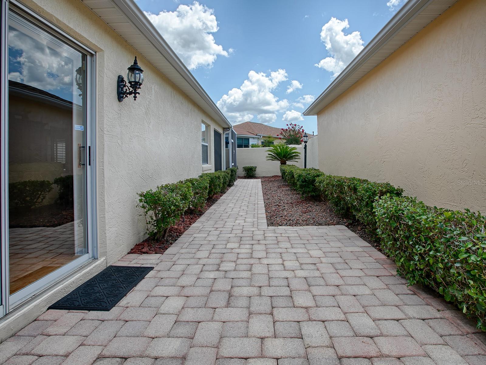 1129 SANTA CRUZ DR, THE VILLAGES, FL, 32162