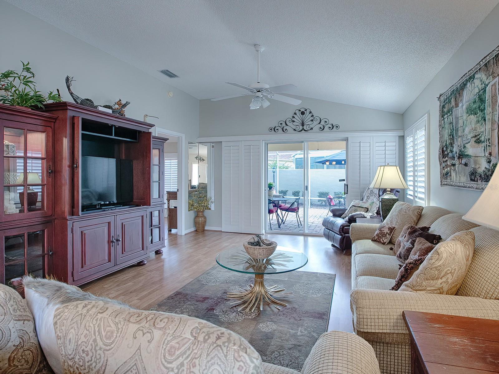 1129 SANTA CRUZ DR, THE VILLAGES, FL, 32162