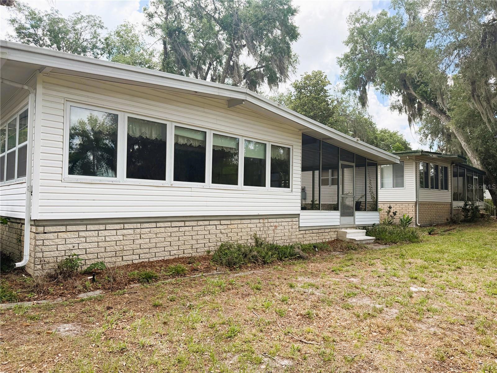127 ROYAL PALM DR, LEESBURG, FL, 34748