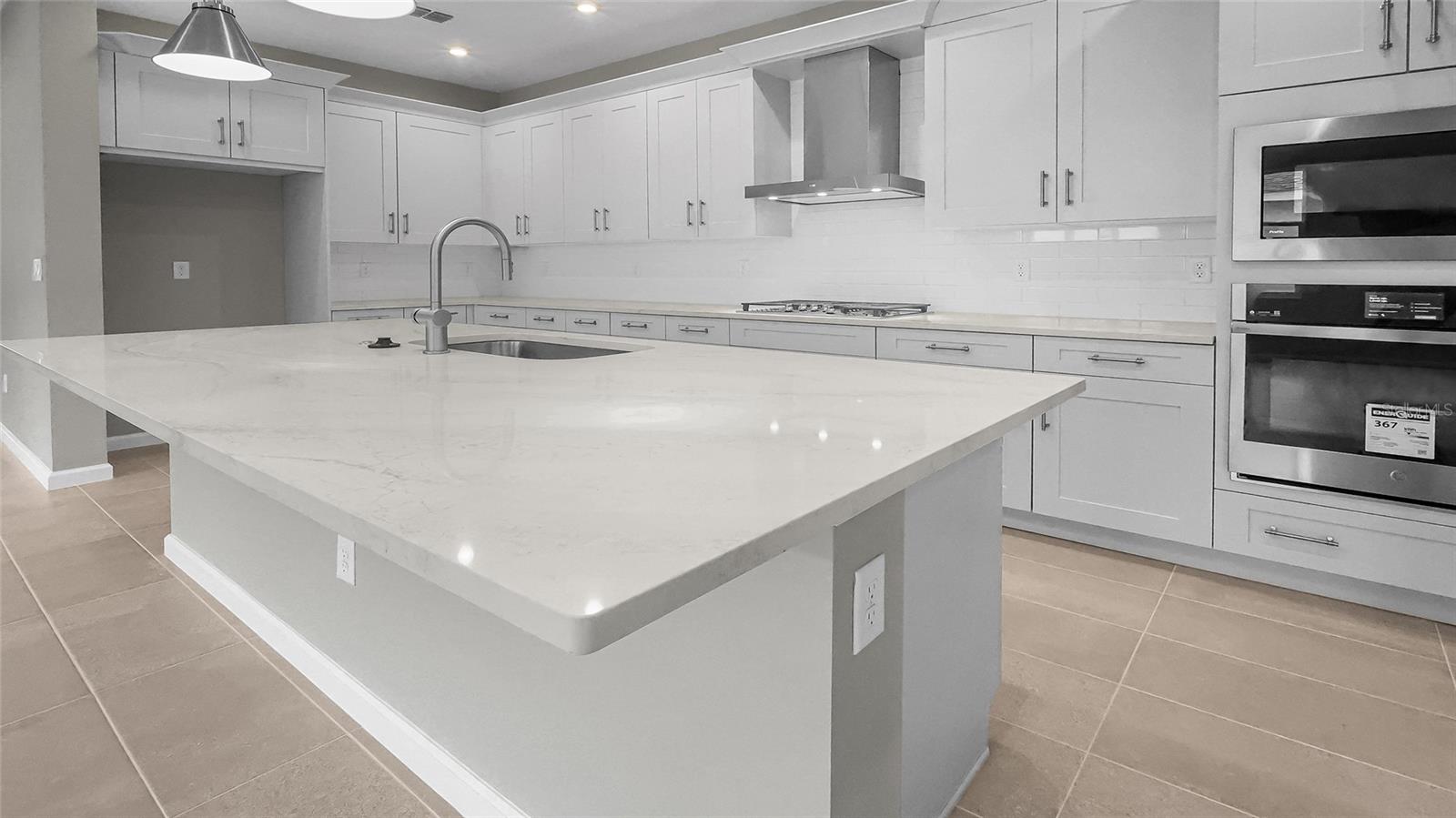 948 CLUB CRESSWIND DR, LADY LAKE, FL, 32159