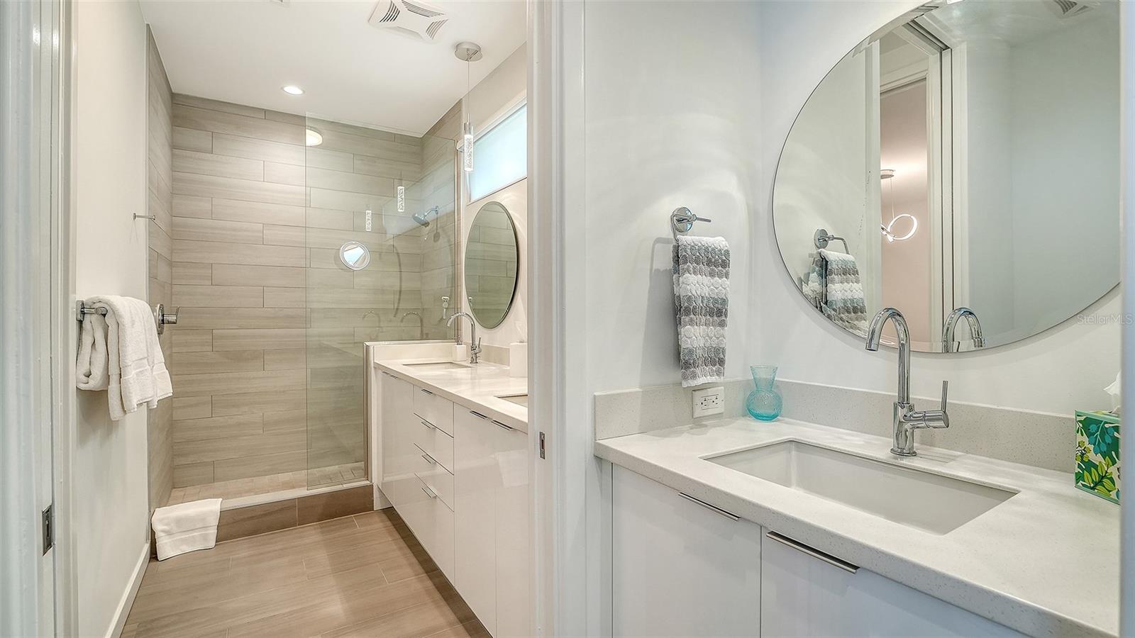 1350 5TH STREET #102, SARASOTA, FL, 34236