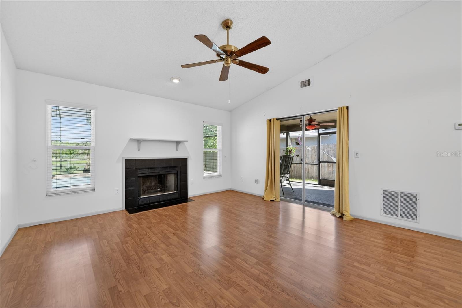 7632 LAKESIDE WOODS DR, ORLANDO, FL, 32810