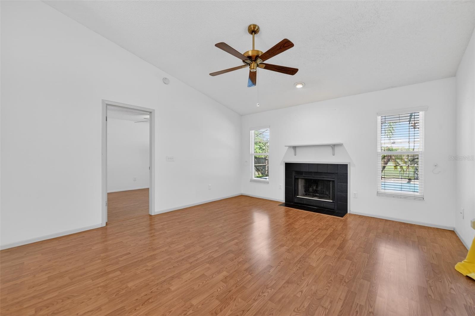 7632 LAKESIDE WOODS DR, ORLANDO, FL, 32810