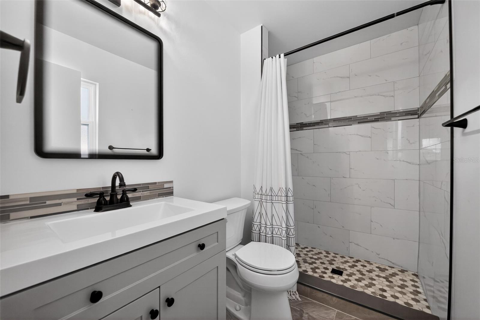 7632 LAKESIDE WOODS DR, ORLANDO, FL, 32810