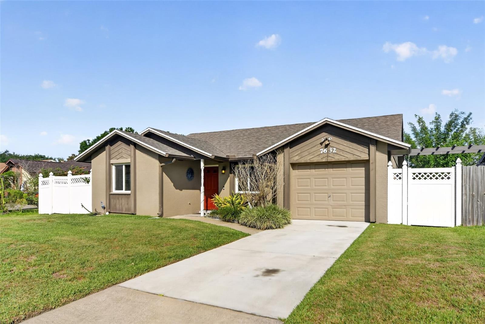 7632 LAKESIDE WOODS DR, ORLANDO, FL, 32810