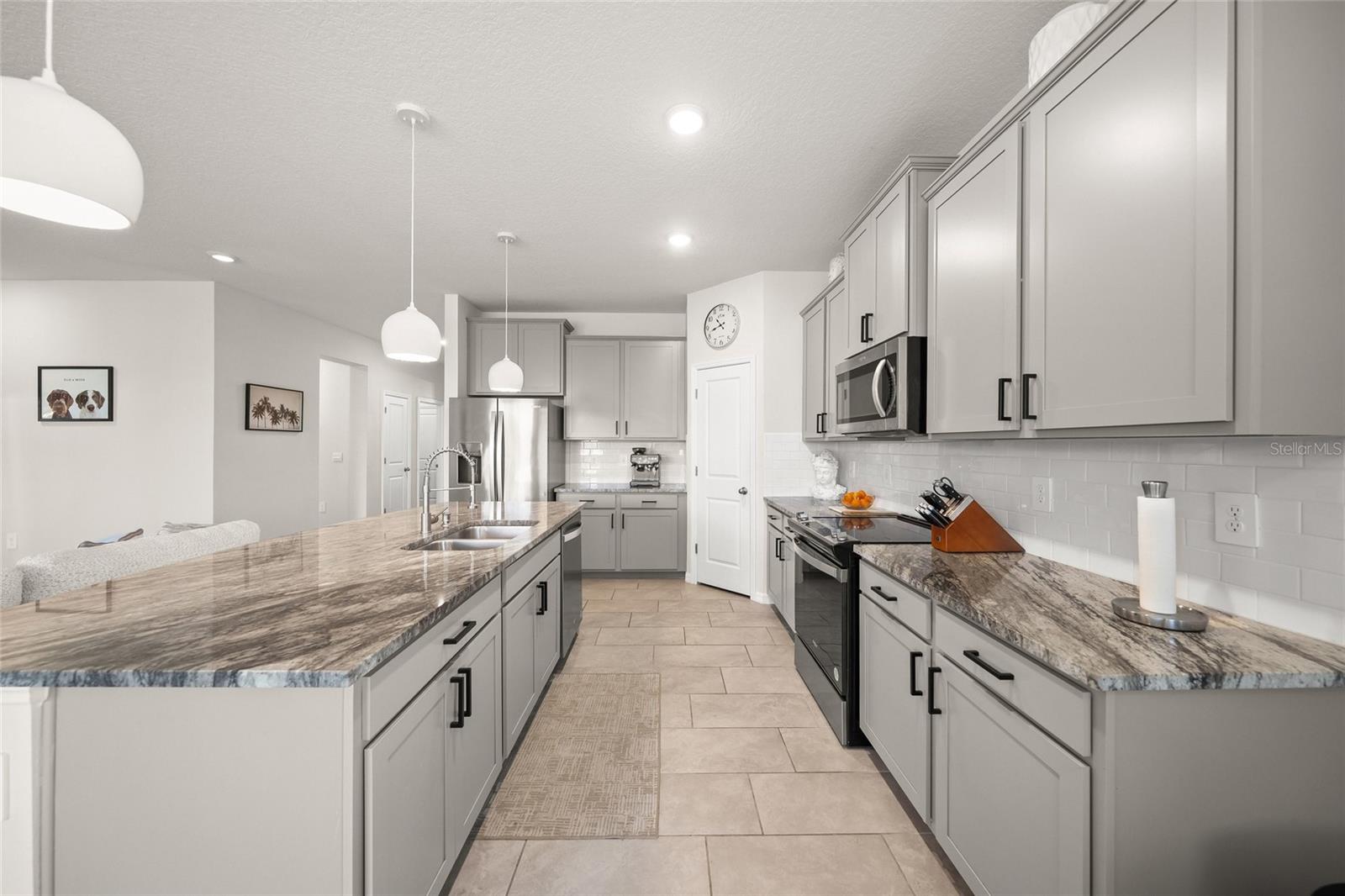 2013 MIDNIGHT PEARL DR, SARASOTA, FL, 34240