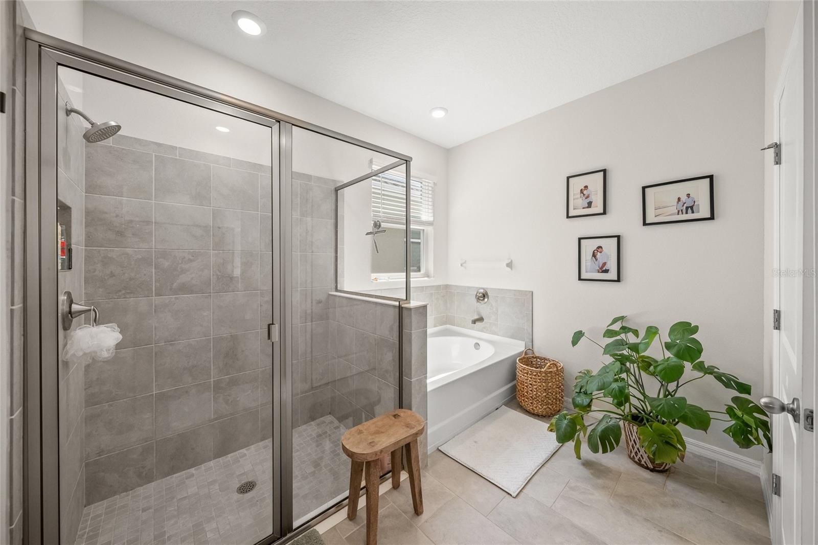 2013 MIDNIGHT PEARL DR, SARASOTA, FL, 34240