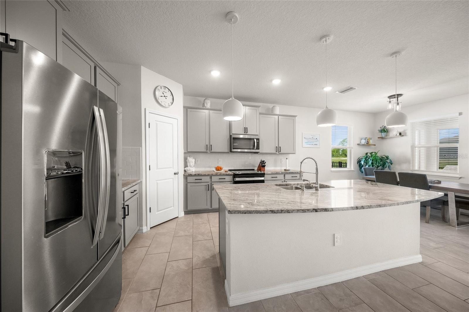 2013 MIDNIGHT PEARL DR, SARASOTA, FL, 34240
