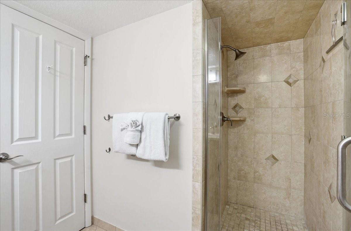 6804 GULF DR #6804, HOLMES BEACH, FL, 34217