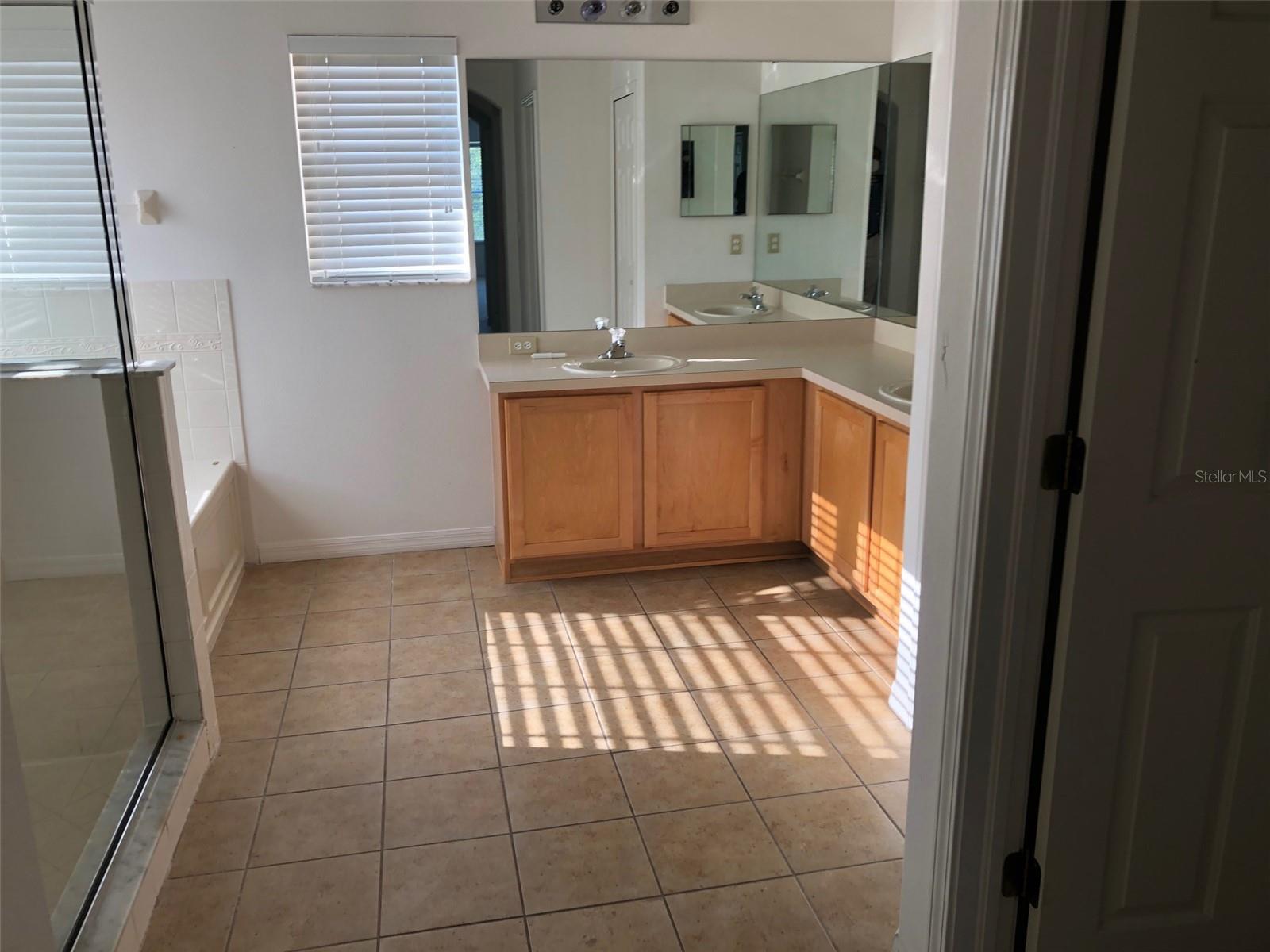 10515 CORAL KEY AVE, TAMPA, FL, 33647