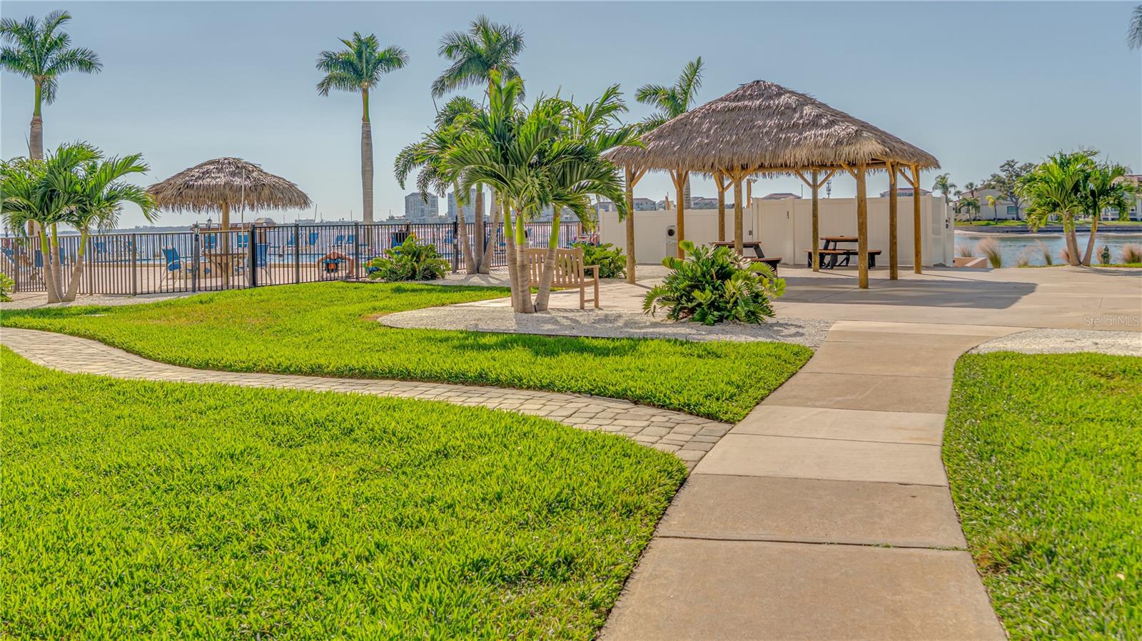 4900 BRITTANY DR S #910, ST PETERSBURG, FL, 33715