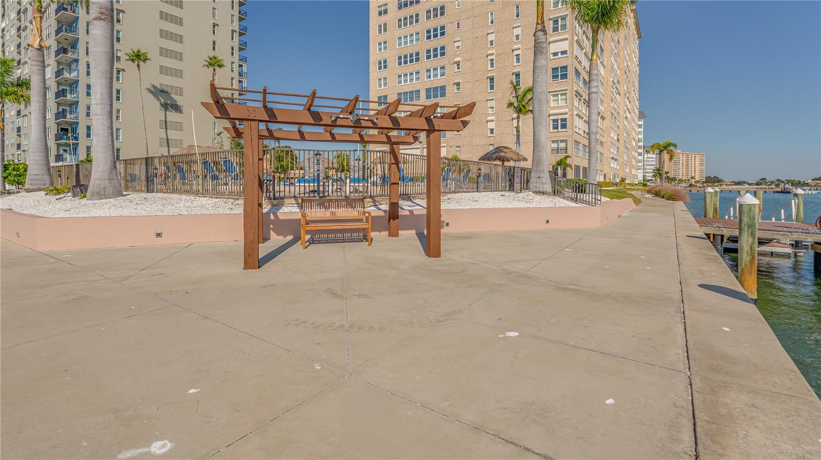 4900 BRITTANY DR S #910, ST PETERSBURG, FL, 33715