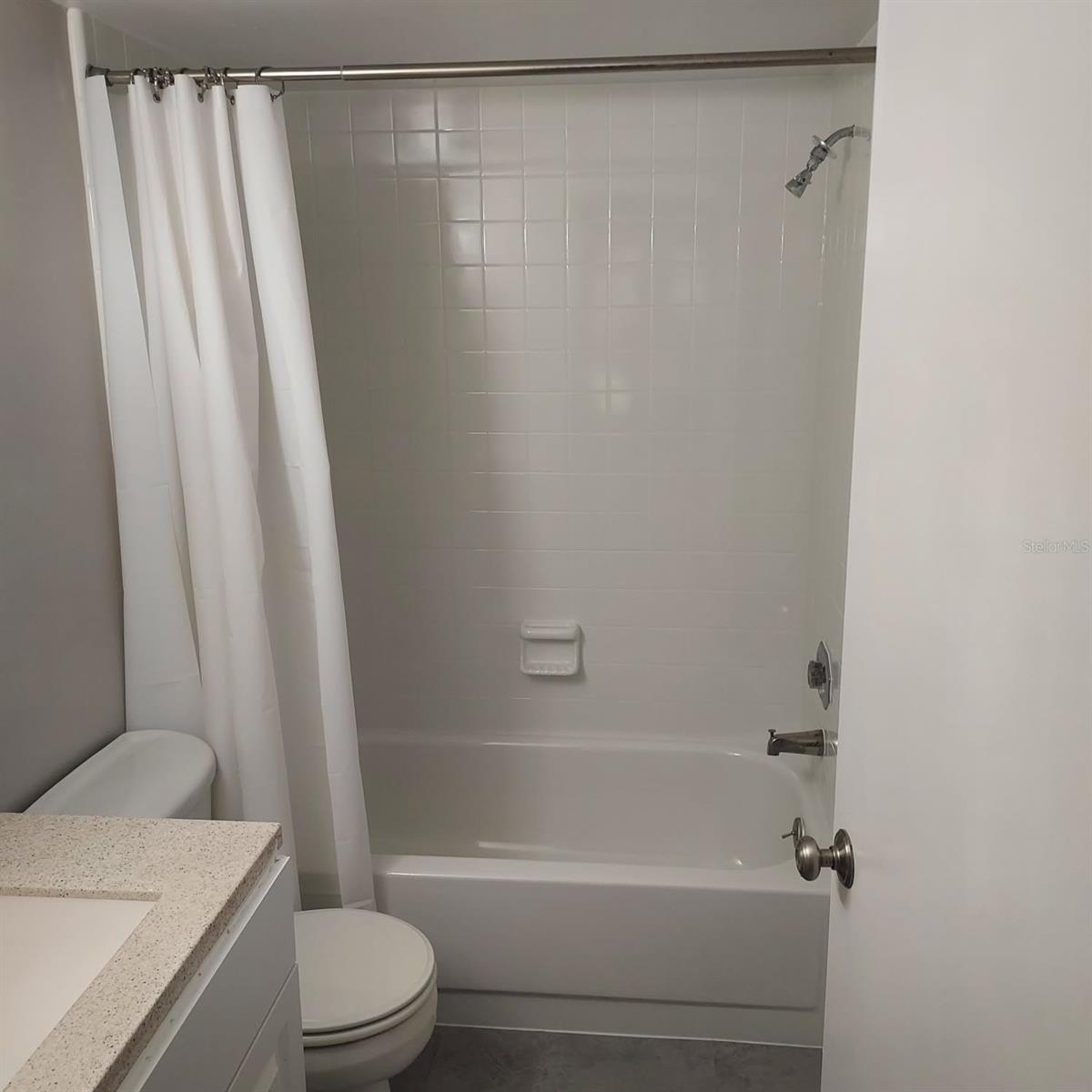 3956 TUMBLE WOOD TRL #101, TAMPA, FL, 33613