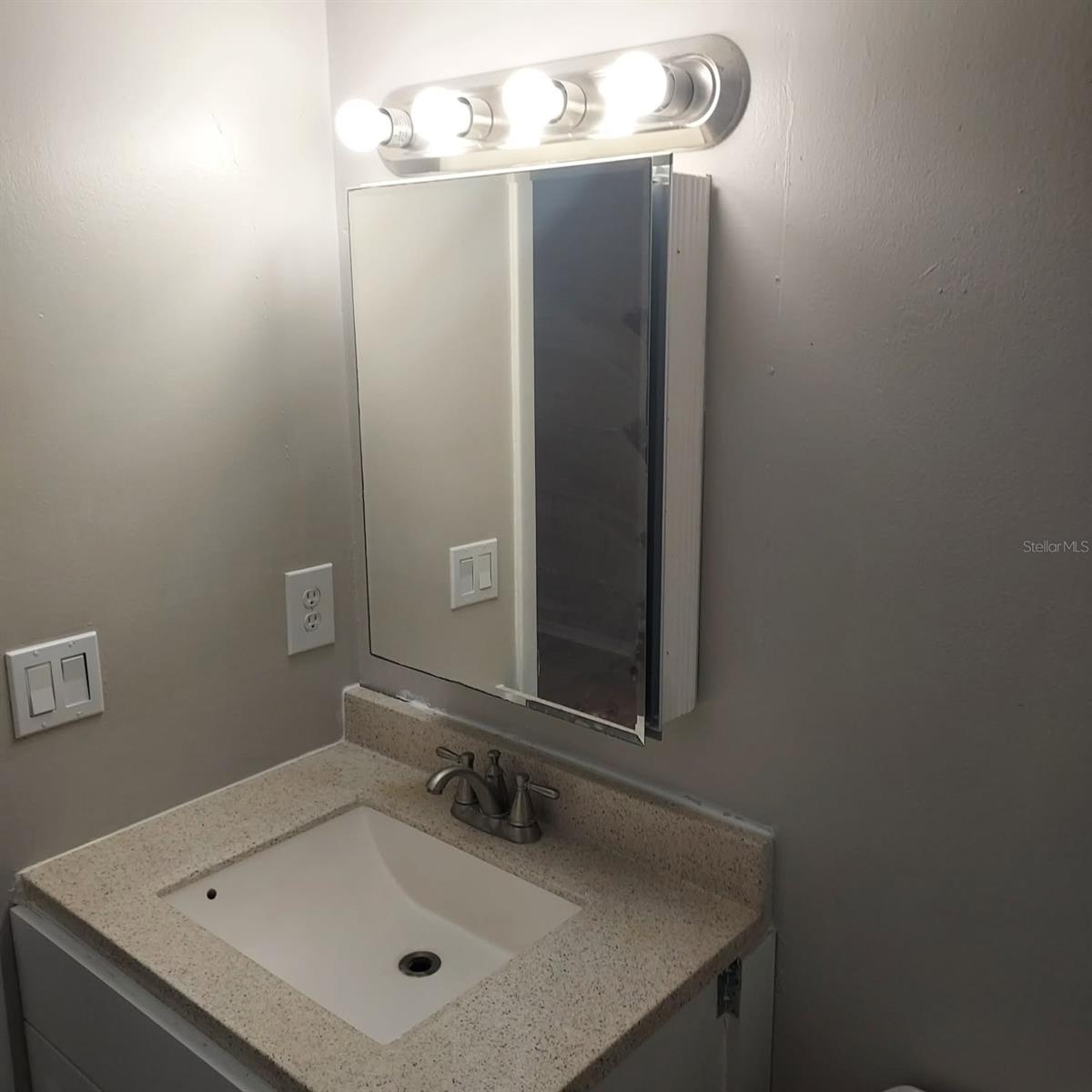 3956 TUMBLE WOOD TRL #101, TAMPA, FL, 33613