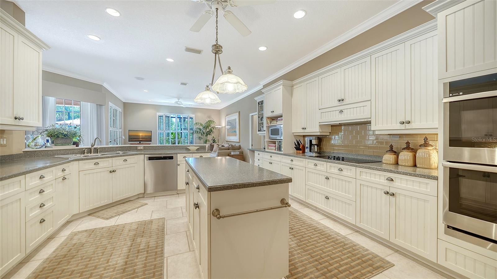 756 VANDERBILT DR, NOKOMIS, FL, 34275