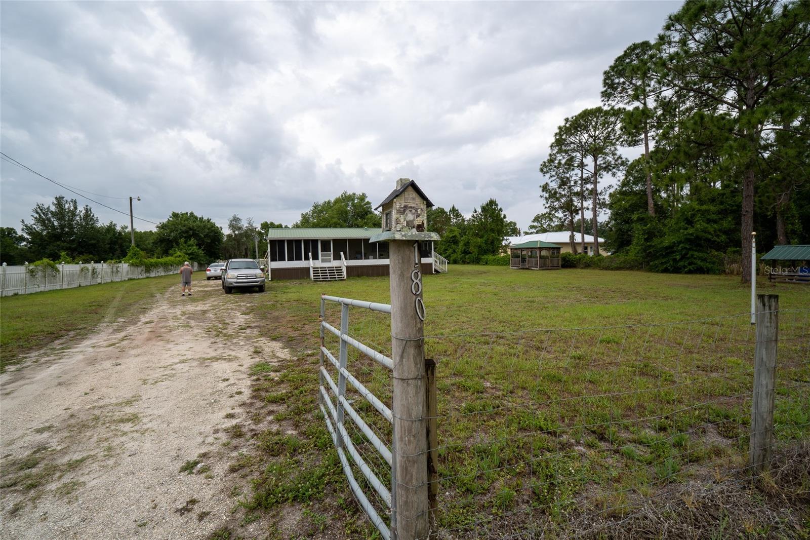 1809 E HOLIDAY DR, LORIDA, FL, 33857