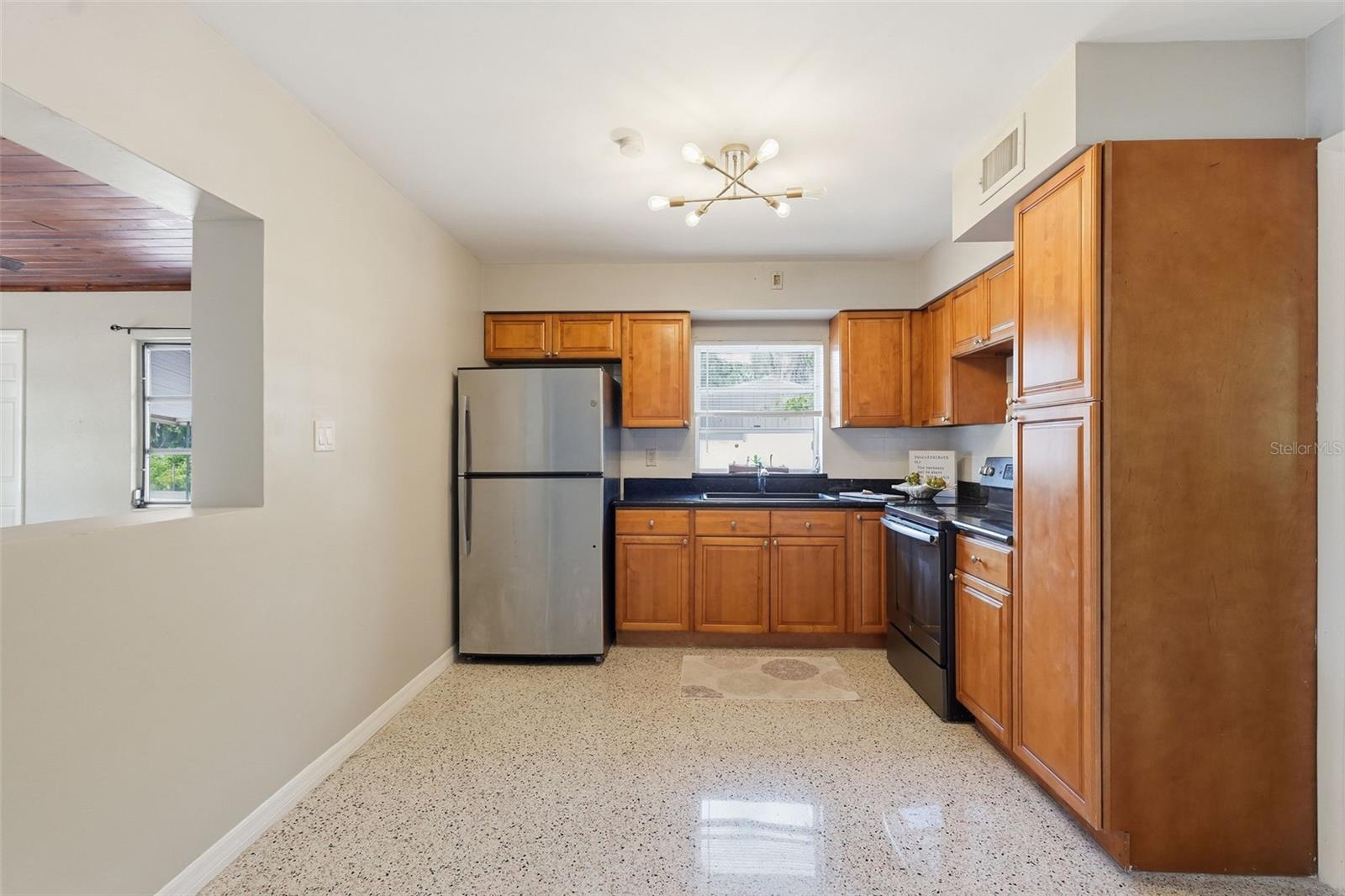 8017 CARDINAL DR, TAMPA, FL, 33617