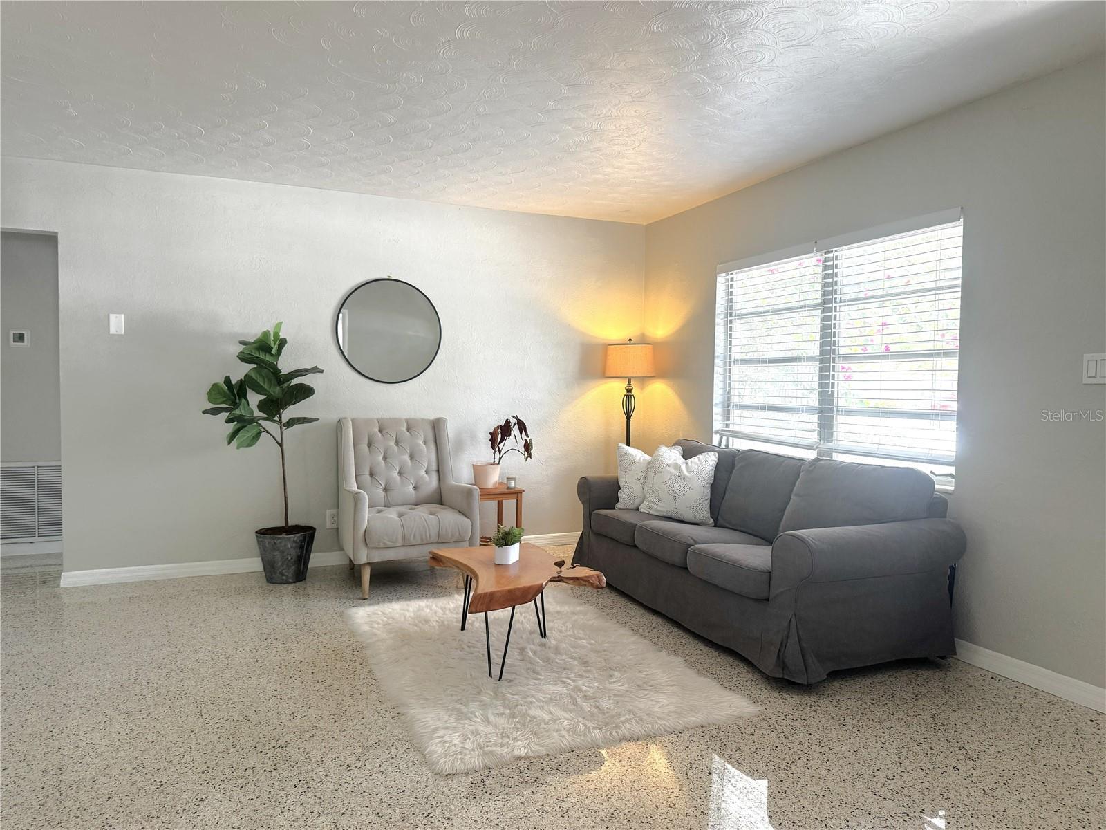 8017 CARDINAL DR, TAMPA, FL, 33617