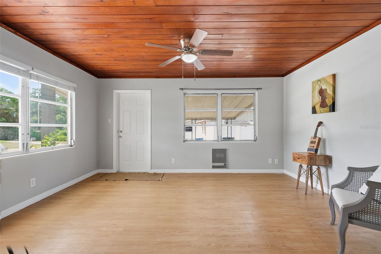 8017 CARDINAL DR, TAMPA, FL, 33617