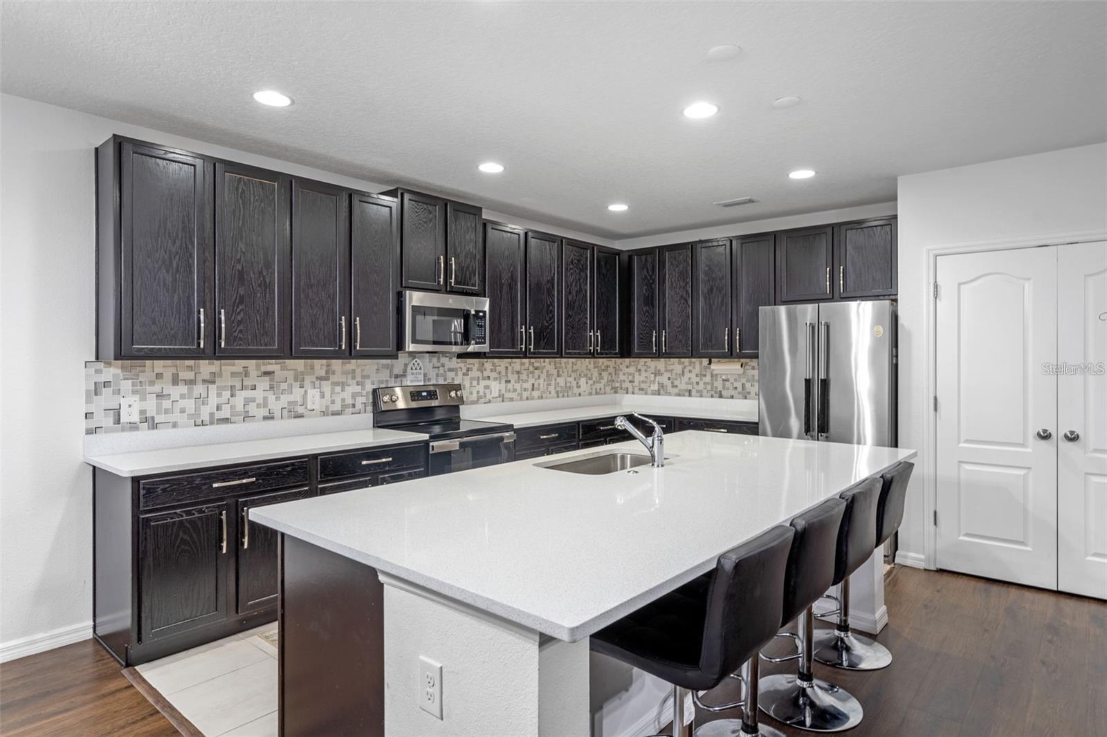 189 LUXMORE RD, GROVELAND, FL, 34736