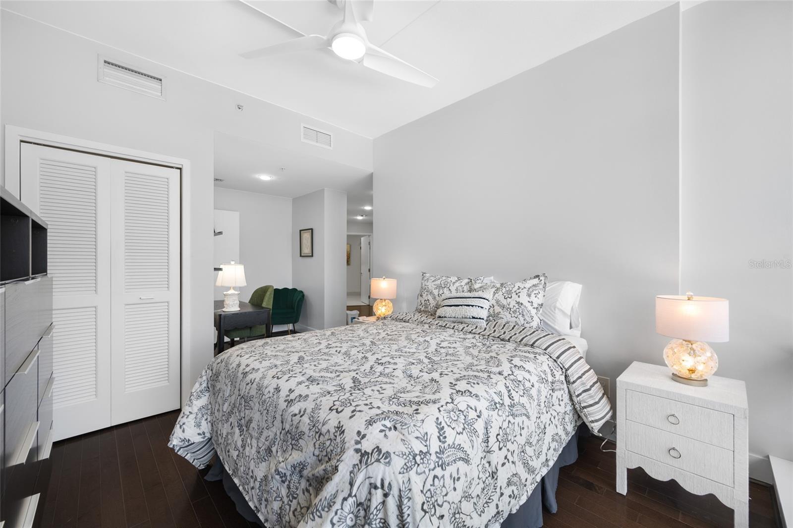 175 1ST ST S #1204, ST PETERSBURG, FL, 33701