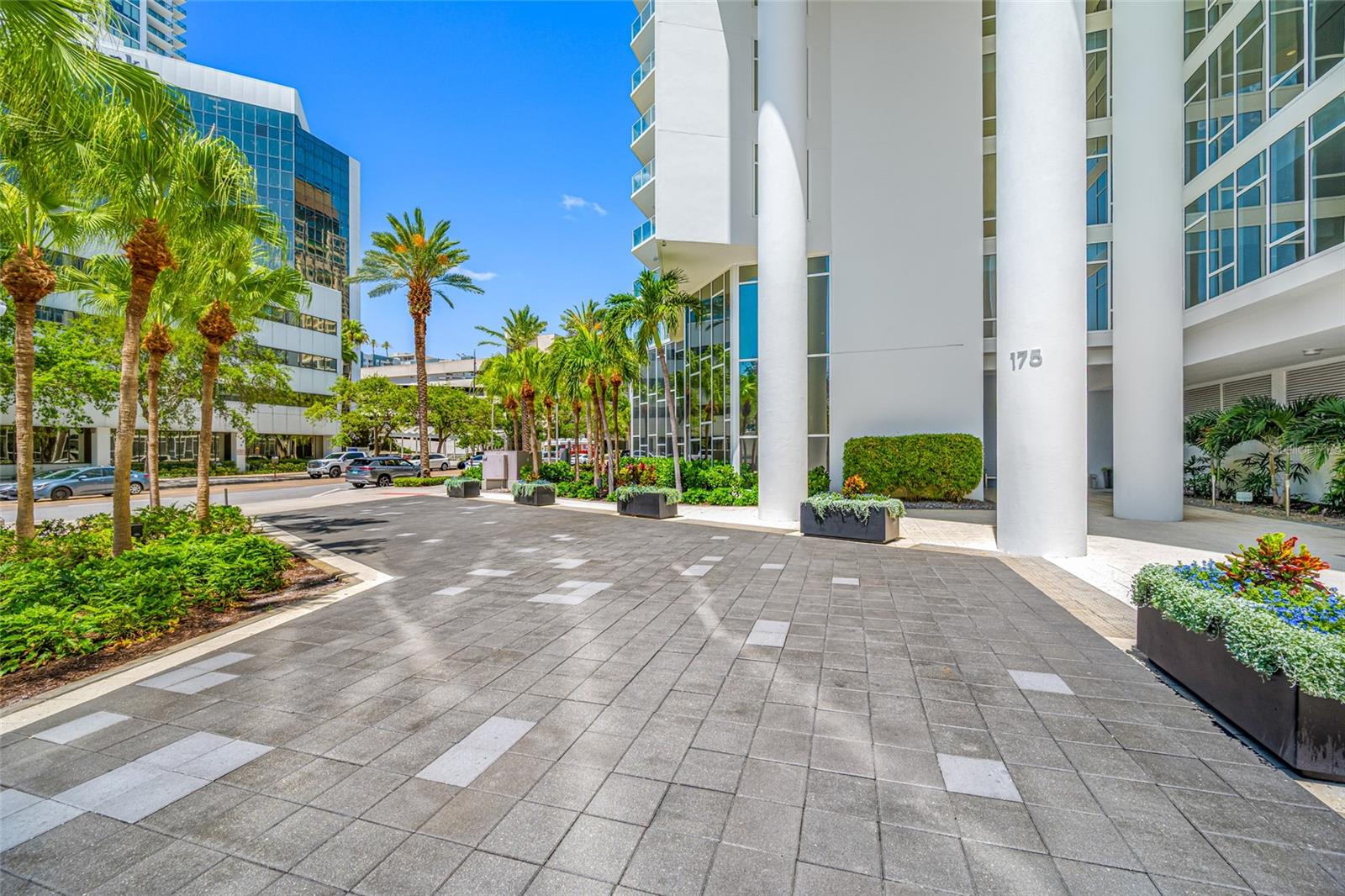 175 1ST ST S #1204, ST PETERSBURG, FL, 33701
