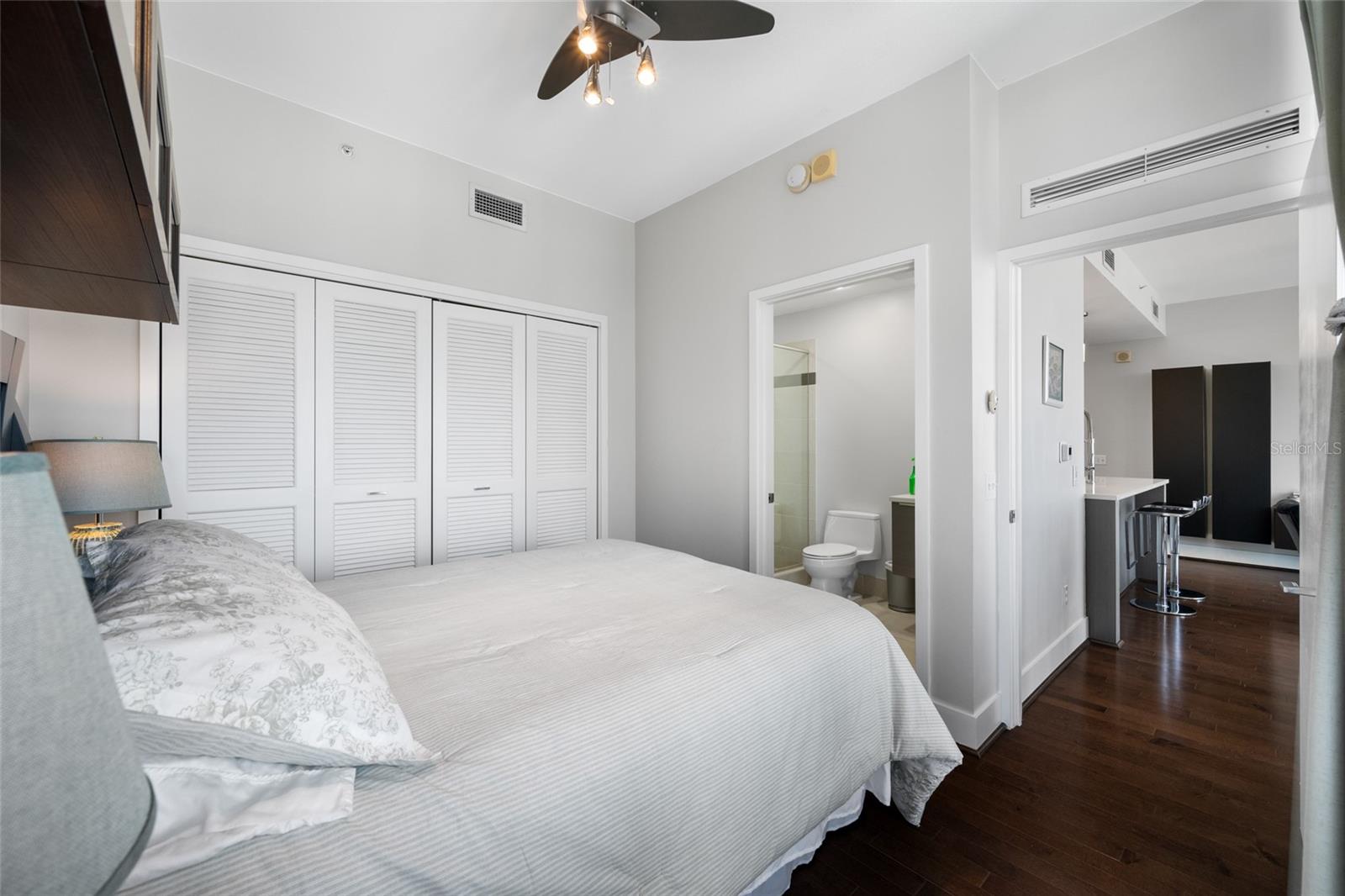 175 1ST ST S #1204, ST PETERSBURG, FL, 33701