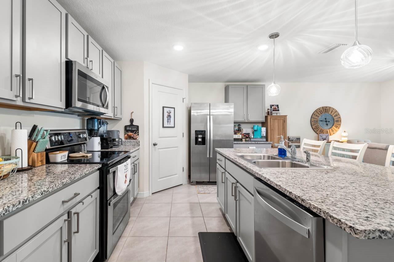 1911 BLUE STREAM ST, RUSKIN, FL, 33570