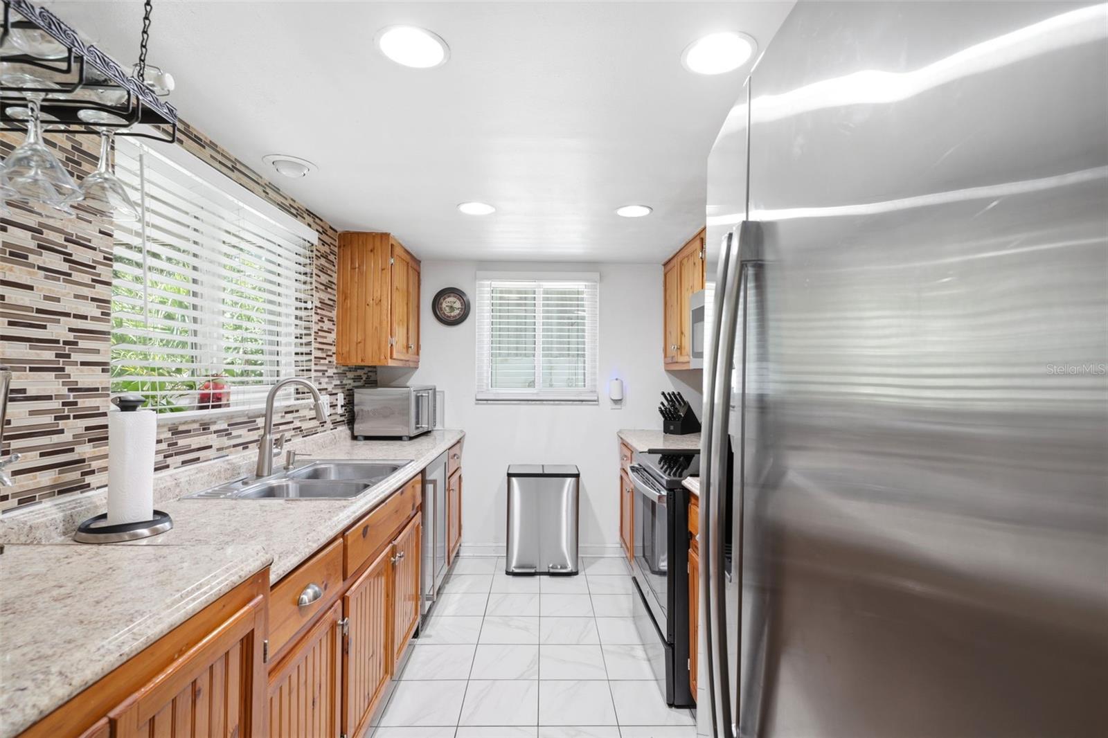 111 69TH AVE N, ST PETERSBURG, FL, 33702