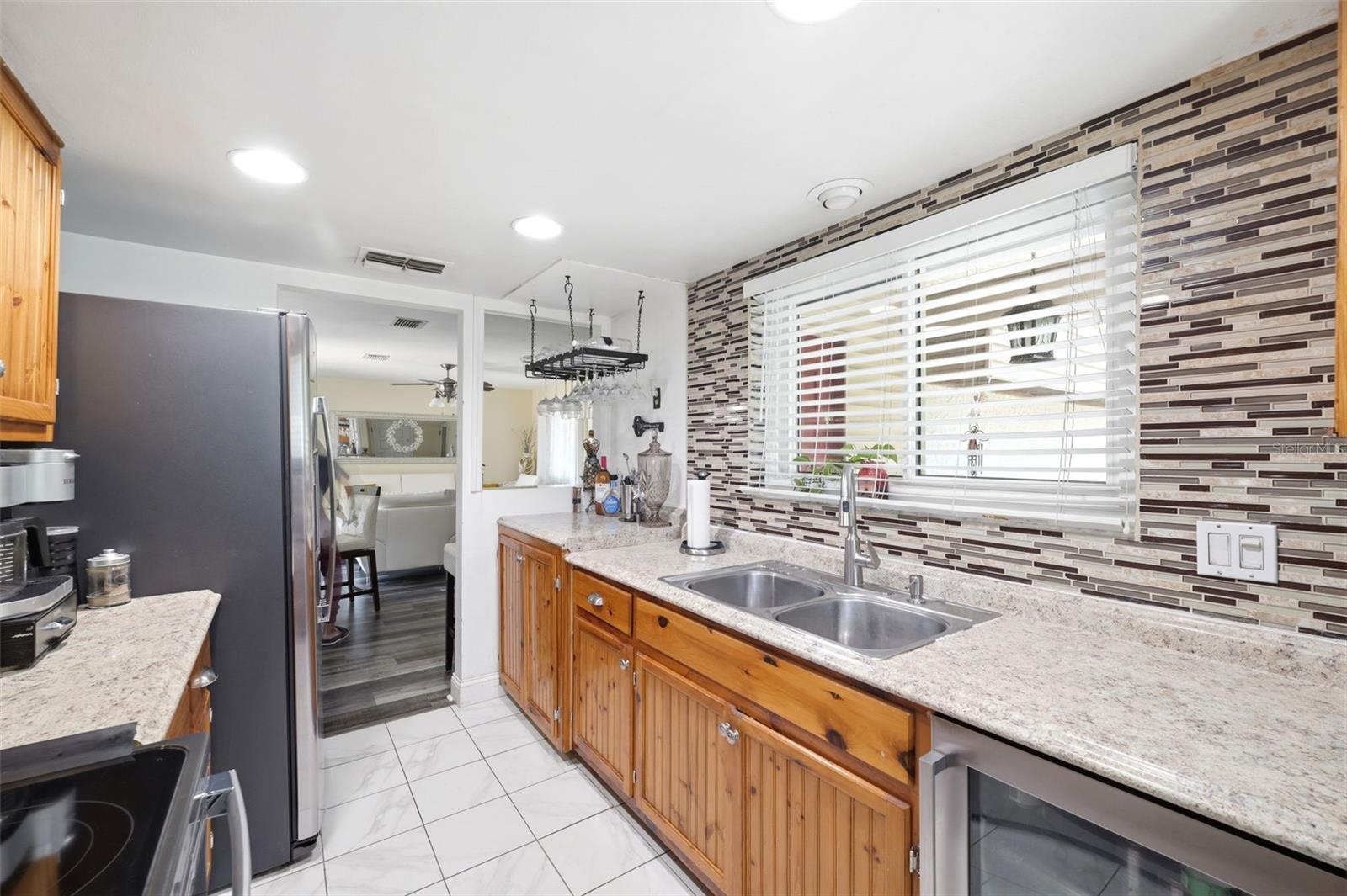111 69TH AVE N, ST PETERSBURG, FL, 33702