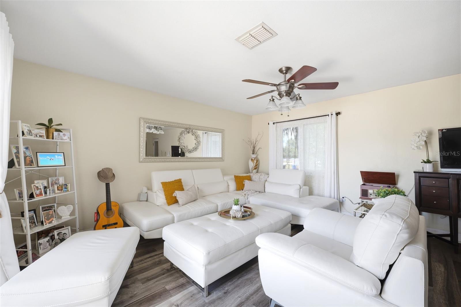 111 69TH AVE N, ST PETERSBURG, FL, 33702