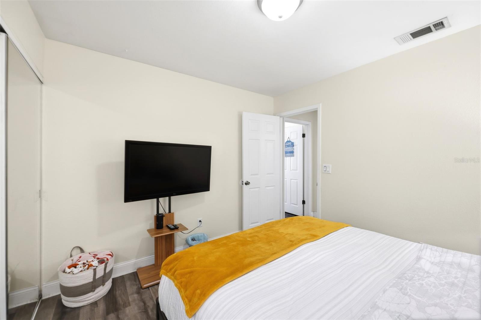 111 69TH AVE N, ST PETERSBURG, FL, 33702