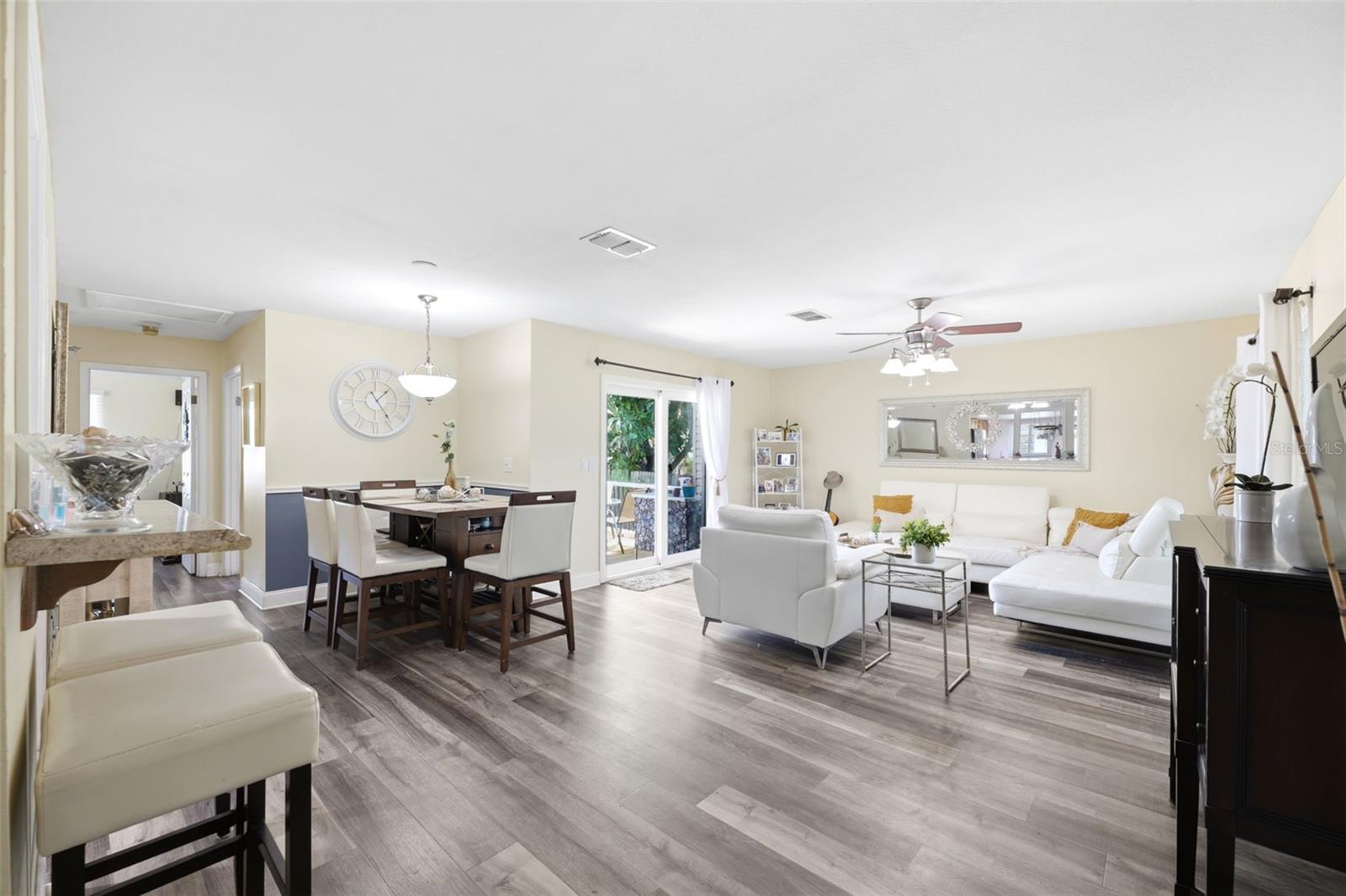 111 69TH AVE N, ST PETERSBURG, FL, 33702