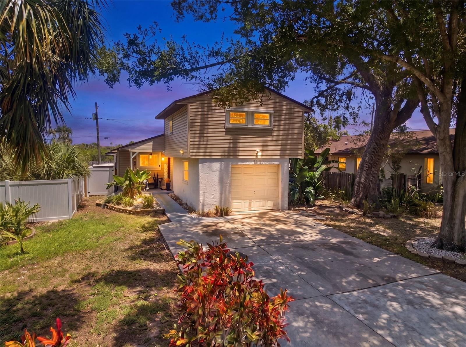 111 69TH AVE N, ST PETERSBURG, FL, 33702