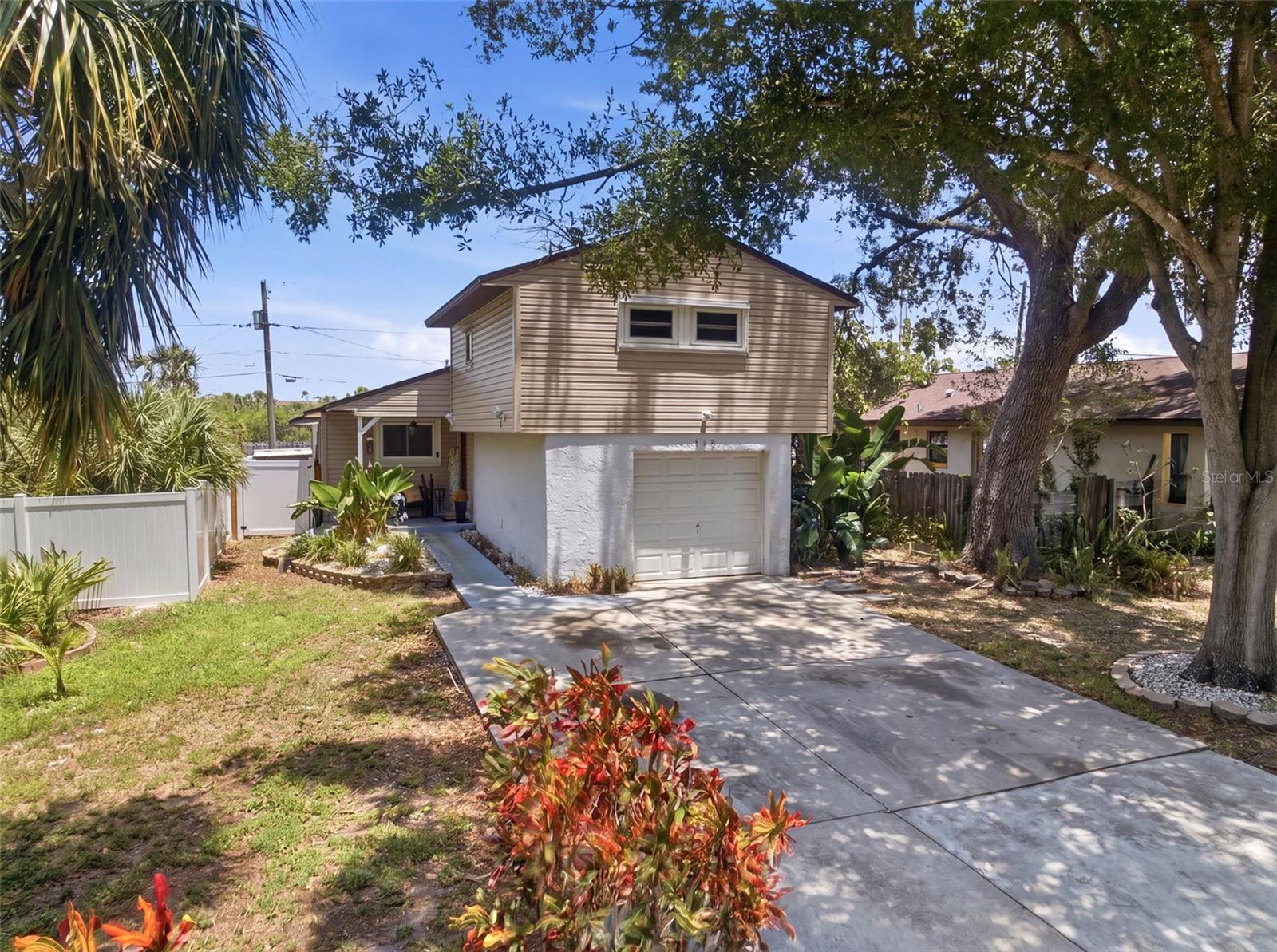 111 69TH AVE N, ST PETERSBURG, FL, 33702